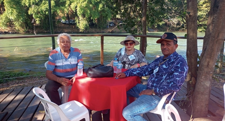 TERCEIRA IDADE VISITA ILHA DE SÃO PEDRO EM SÃO JOSÉ DO RIO PARDO.