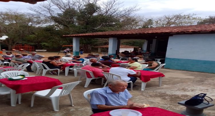 TERCEIRA IDADE TEM ENCONTRO NO PARQUE ECOLÓGICO MANOEL ARAÚJO NETO (CACHOEIRA)