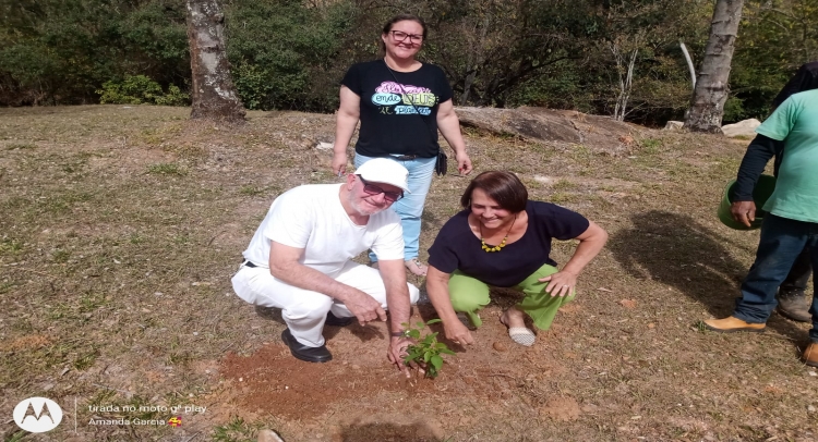 TERCEIRA IDADE TEM ENCONTRO NO PARQUE ECOLÓGICO MANOEL ARAÚJO NETO (CACHOEIRA)