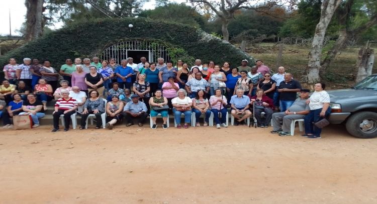 TERCEIRA IDADE TEM ENCONTRO NO PARQUE ECOLÓGICO MANOEL ARAÚJO NETO (CACHOEIRA)