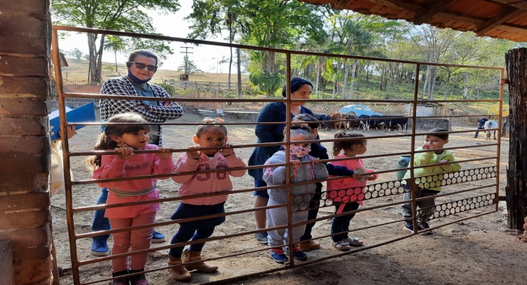 PROGRAMA “A UNIÃO FAZ A VIDA” LEVA ALUNOS DA ESCOLA MARIA LÚCIA TRIPOLONI PARA CONHECER SÍTIO.