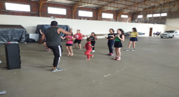 INÍCIO OFICINA DE DANÇA PARA CRIANÇAS