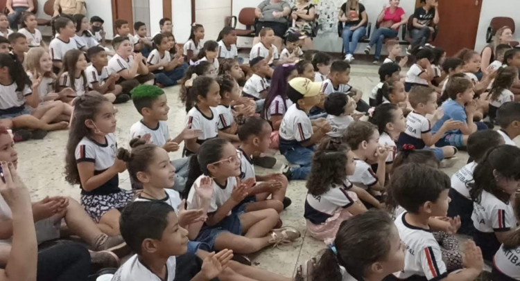 SEMANA DA CRIANÇA MOBILIZA TODAS AS ESCOLAS MUNICIPAIS DE TAPIRATIBA