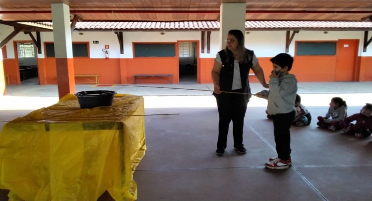 SEMANA DA CRIANÇA MOBILIZA TODAS AS ESCOLAS MUNICIPAIS DE TAPIRATIBA