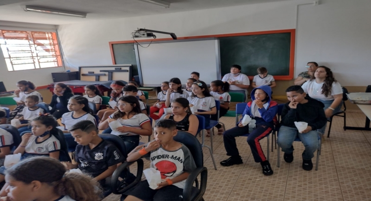 SEMANA DA CRIANÇA MOBILIZA TODAS AS ESCOLAS MUNICIPAIS DE TAPIRATIBA