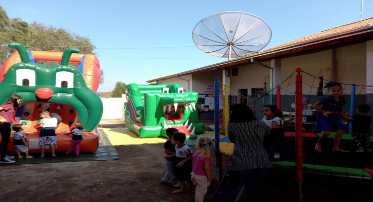 SEMANA DA CRIANÇA MOBILIZA TODAS AS ESCOLAS MUNICIPAIS DE TAPIRATIBA