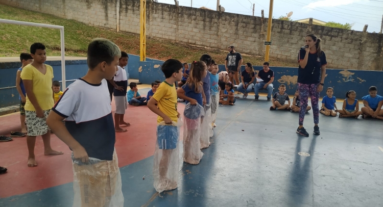 SEMANA DA CRIANÇA MOBILIZA TODAS AS ESCOLAS MUNICIPAIS DE TAPIRATIBA