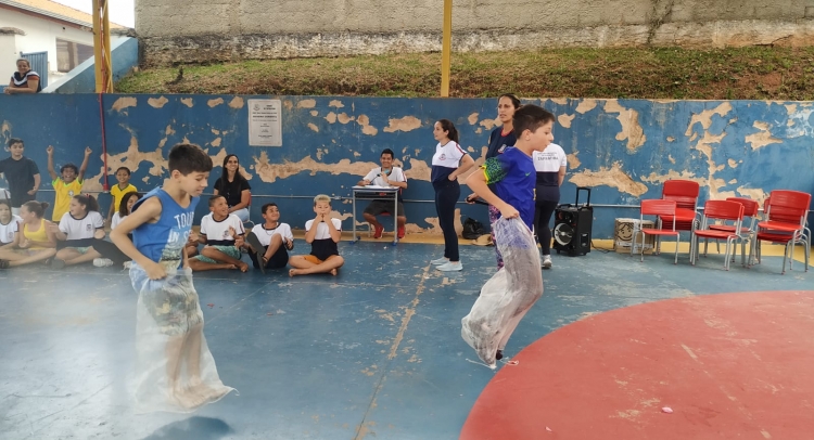 SEMANA DA CRIANÇA MOBILIZA TODAS AS ESCOLAS MUNICIPAIS DE TAPIRATIBA