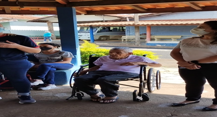 ESCOLA MUNICIPAL DE TAPIRATIBA REALIZA PROJETO NO LAR ASSISTENCIAL OSÓRIO MACIEL DE FARIA (ASILO).