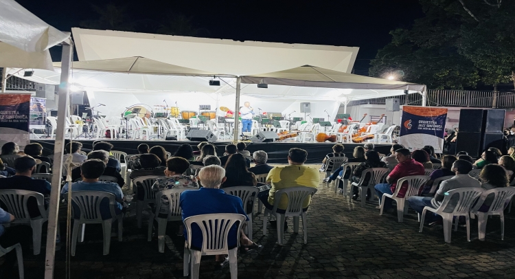 BRAVO, BRAVISSIMO... ASSIM FOI A APRESENTAÇÃO DA ORQUESTRA JAZZ-SINFÔNICA DE SÃO JOÃO DA BOA VISTA EM TAPIRATIBA.