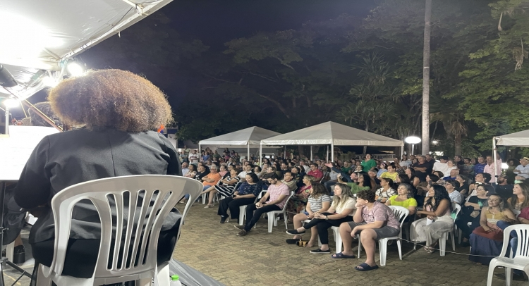 BRAVO, BRAVISSIMO... ASSIM FOI A APRESENTAÇÃO DA ORQUESTRA JAZZ-SINFÔNICA DE SÃO JOÃO DA BOA VISTA EM TAPIRATIBA.