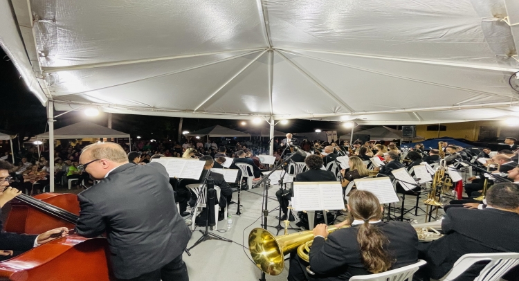 BRAVO, BRAVISSIMO... ASSIM FOI A APRESENTAÇÃO DA ORQUESTRA JAZZ-SINFÔNICA DE SÃO JOÃO DA BOA VISTA EM TAPIRATIBA.