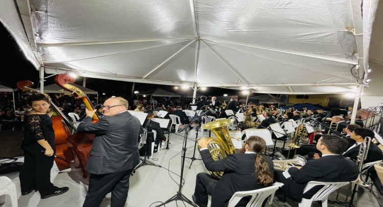 BRAVO, BRAVISSIMO... ASSIM FOI A APRESENTAÇÃO DA ORQUESTRA JAZZ-SINFÔNICA DE SÃO JOÃO DA BOA VISTA EM TAPIRATIBA.