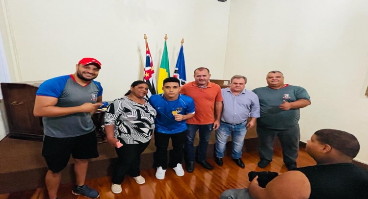 TAPIRATIBA É CAMPEÃ DO CAMPEONATO REGIONAL DE FUTSAL MASCULINO 2022