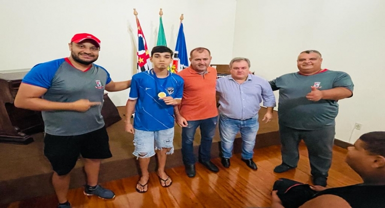 TAPIRATIBA É CAMPEÃ DO CAMPEONATO REGIONAL DE FUTSAL MASCULINO 2022