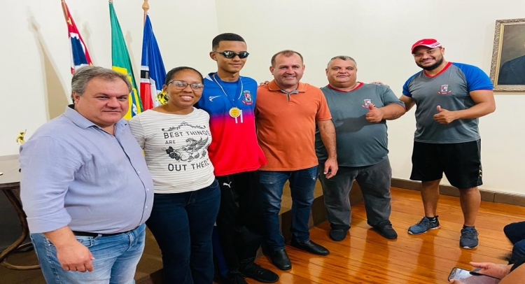 TAPIRATIBA É CAMPEÃ DO CAMPEONATO REGIONAL DE FUTSAL MASCULINO 2022