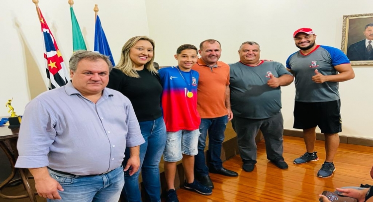 TAPIRATIBA É CAMPEÃ DO CAMPEONATO REGIONAL DE FUTSAL MASCULINO 2022