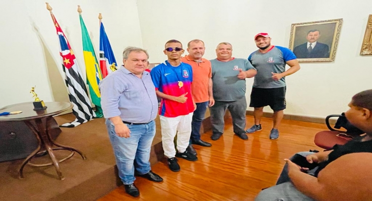 TAPIRATIBA É CAMPEÃ DO CAMPEONATO REGIONAL DE FUTSAL MASCULINO 2022