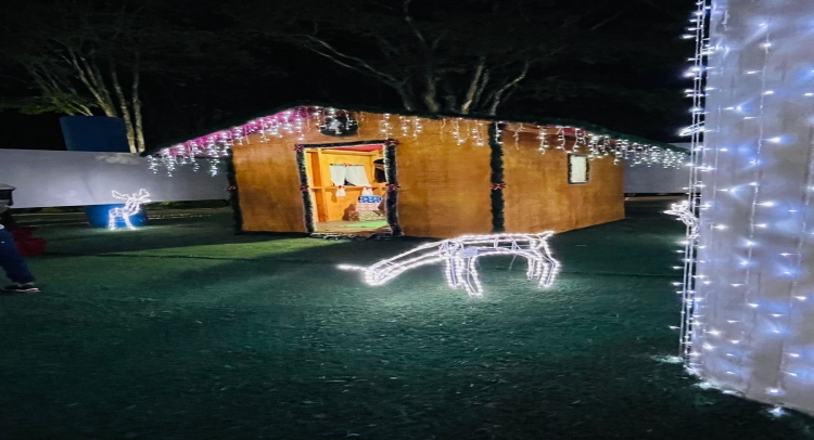 INAUGURAÇÃO DAS LUZES DE NATAL E ABERTURA DA EXPOSIÇÃO DE PRESÉPIOS FOI UM SUCESSO!