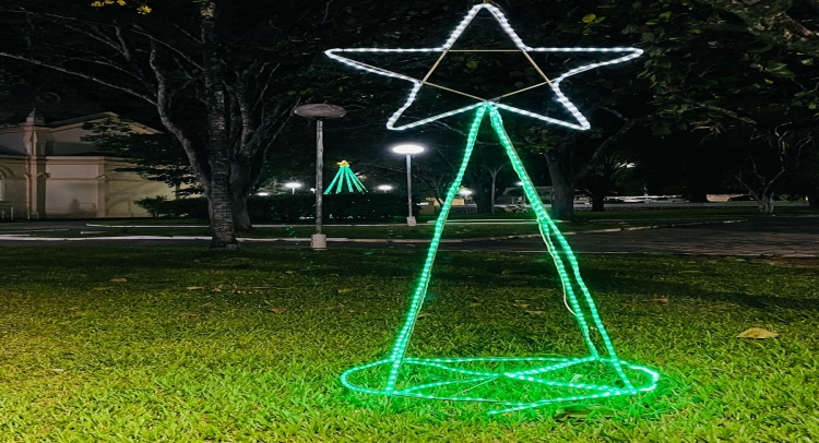 INAUGURAÇÃO DAS LUZES DE NATAL E ABERTURA DA EXPOSIÇÃO DE PRESÉPIOS FOI UM SUCESSO!